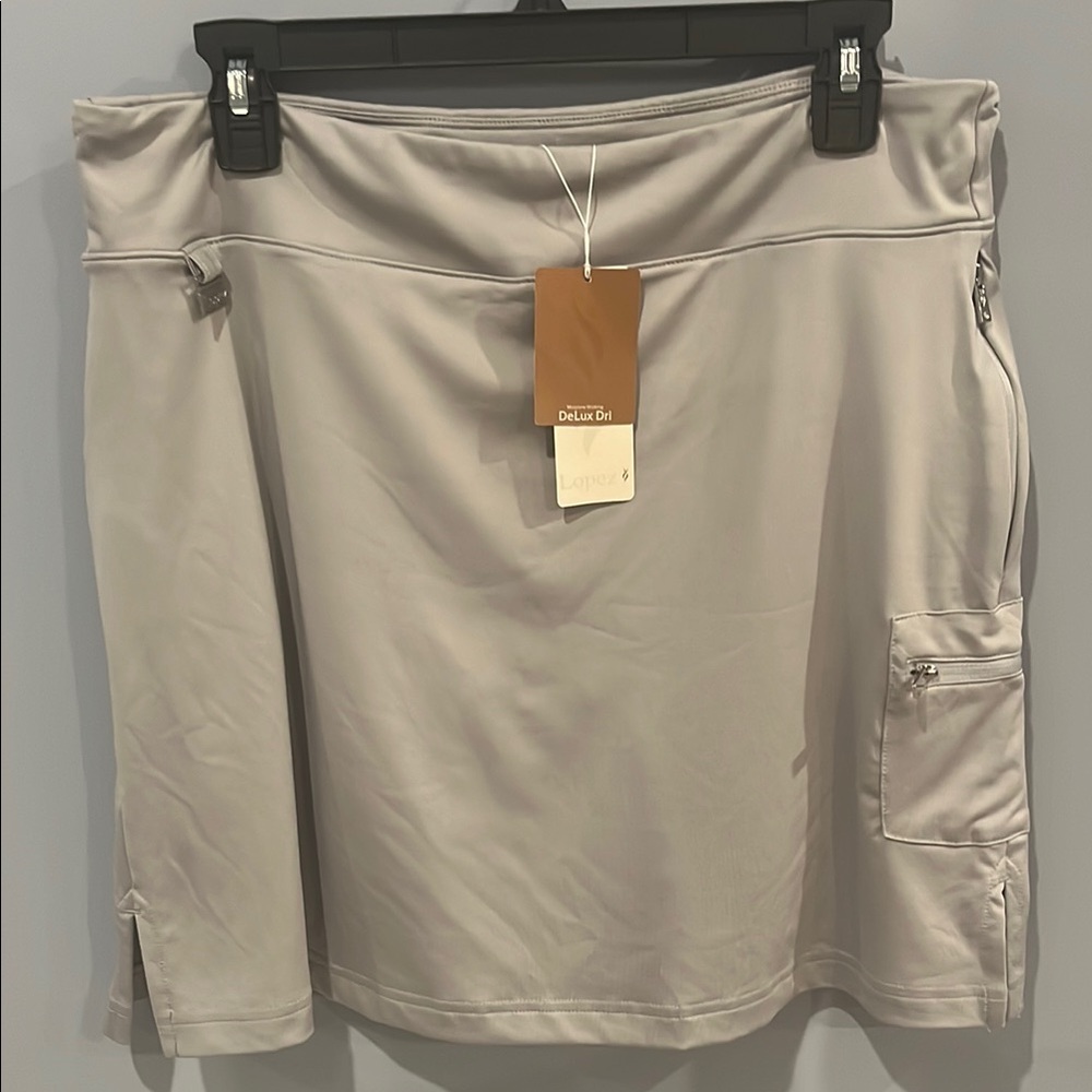 Jennifer Lopez Skort Moisturizer Wicking Delux Dry L NWT